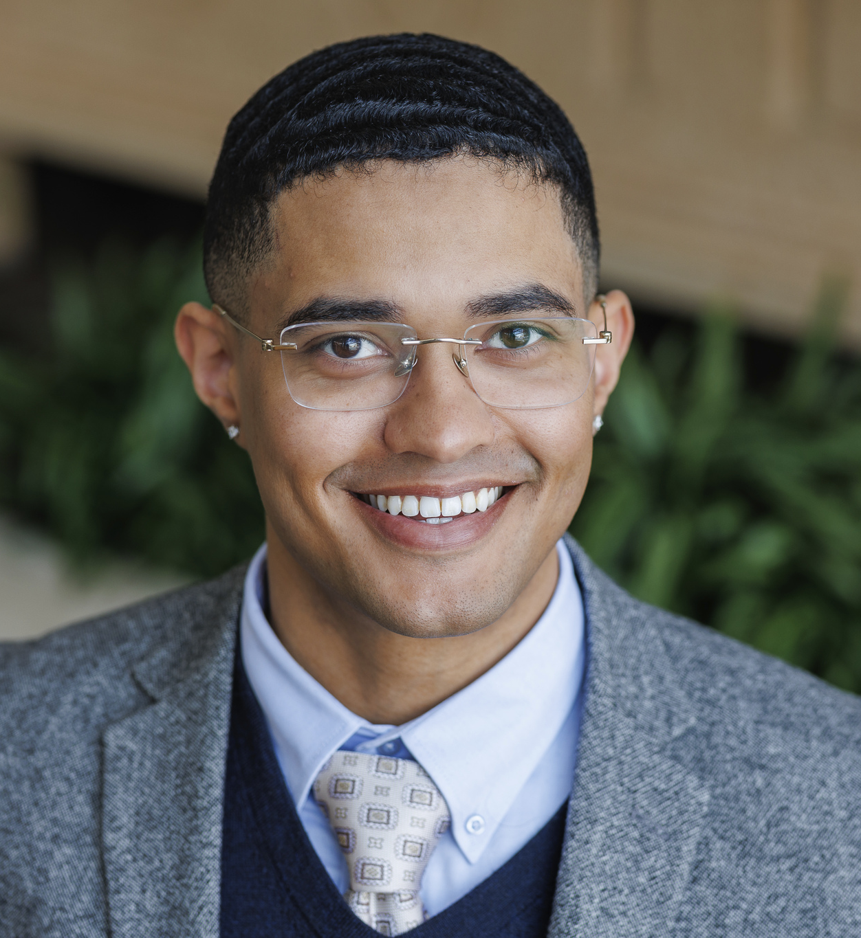 Zachary Boyce headshot